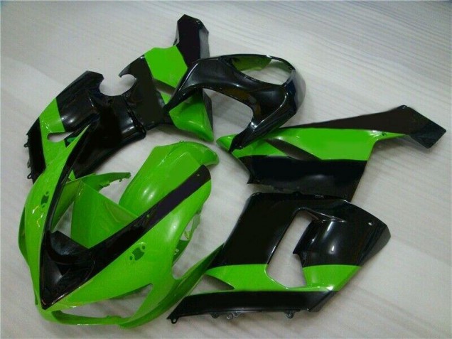 2005-2006 Green Black Kawasaki ZX6R Motorbike Fairing UK Factory 2005-2006 Green Black Kawasaki ZX6R Motorbike Fairing UK Factory