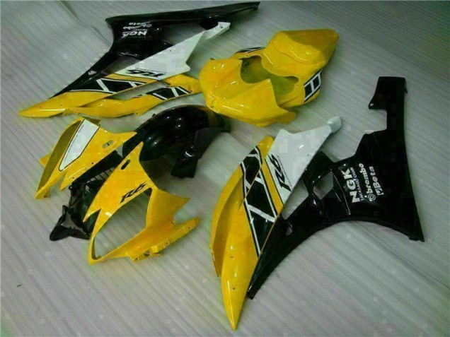 2006-2007 Yellow Black Yamaha YZF R6 Motorbike Fairing UK Factory 2006-2007 Yellow Black Yamaha YZF R6 Motorbike Fairing UK Factory