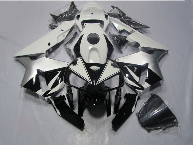 2005-2006 Black White Honda CBR600RR Motorcycle Fairings UK Factory 2005-2006 Black White Honda CBR600RR Motorcycle Fairings UK Factory