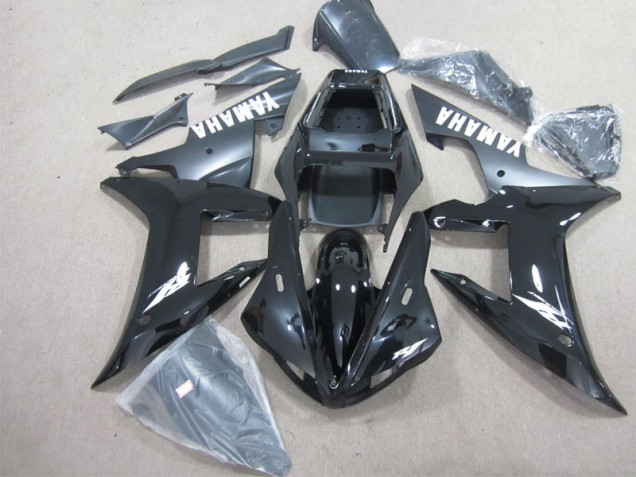 2002-2003 Black White Yamaha YZF R1 Bike Fairings UK Factory 2002-2003 Black White Yamaha YZF R1 Bike Fairings UK Factory